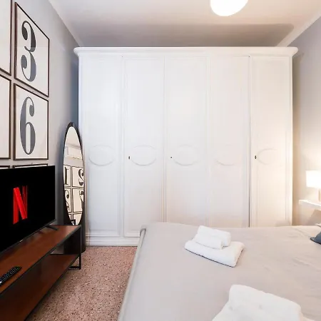 Amazing View Of Free Wi-fi & Netflix