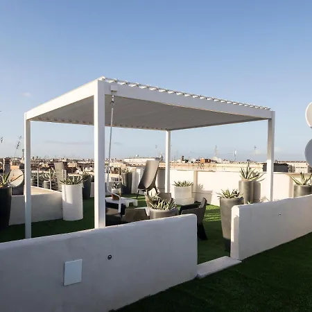 Amazing View Of Free Wi-fi & Netflix *